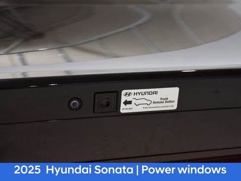 Certified 2025 Hyundai Sonata SE image 6
