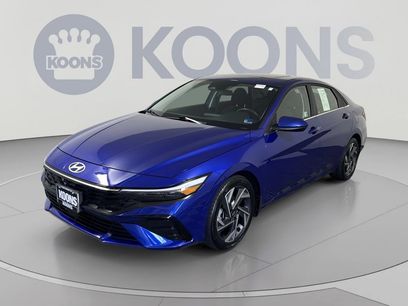 Used 2024 Hyundai Elantra SEL w/ Convenience Package