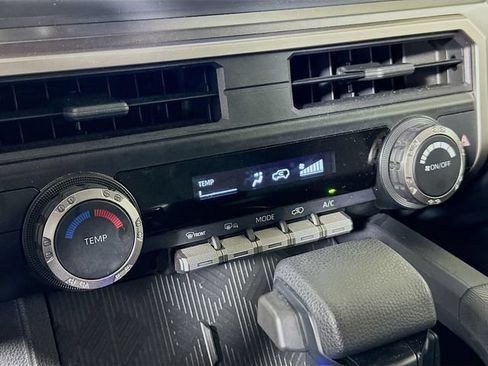 Used 2025 Toyota 4Runner SR5 AWD/4WD image 20