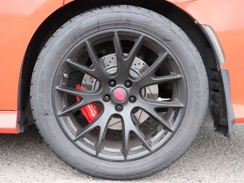 Used 2018 Dodge Charger R/T image 9