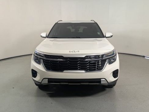 Used 2024 Kia Seltos EX FWD image 2