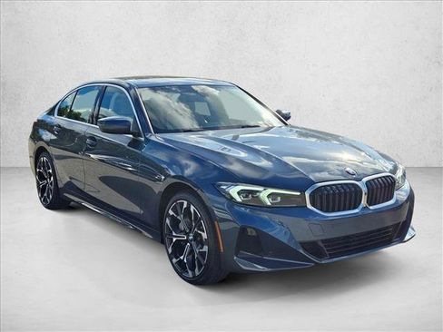Used 2025 BMW 330i Sedan w/ M Sport Package image 6