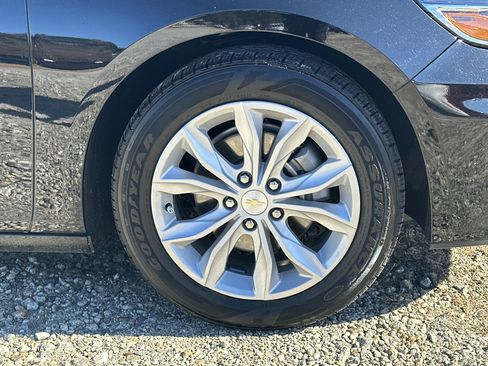 Used 2025 Chevrolet Malibu LT image 12