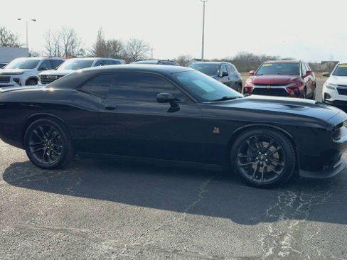 Used 2021 Dodge Challenger R/T Scat Pack w/ Driver Convenience Group image 2