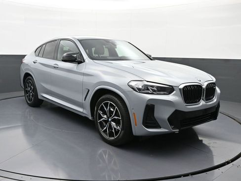 Used 2025 BMW X4 M40i AWD/4WD image 3
