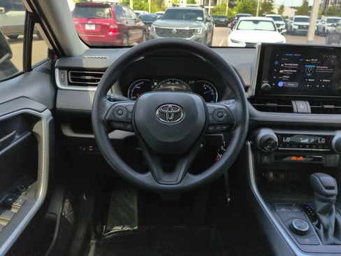 Certified 2025 Toyota RAV4 LE AWD/4WD image 15