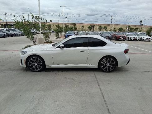 Used 2023 BMW 230i Coupe w/ Premium Package RWD image 3