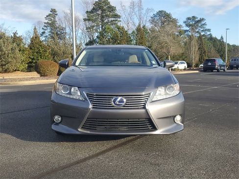 Used 2013 Lexus ES 300h image 2