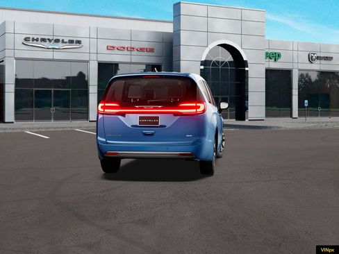New 2027 Chrysler Pacifica Select AWD/4WD image 14