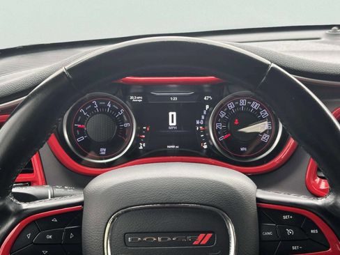 Used 2019 Dodge Challenger SXT RWD image 21
