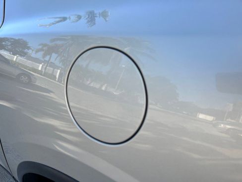 Used 2011 Buick Enclave CXL image 98