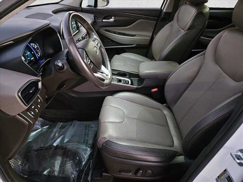 Used 2019 Hyundai Santa Fe Limited image 16