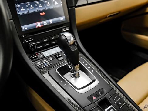 Used 2017 Porsche 911 Turbo image 54