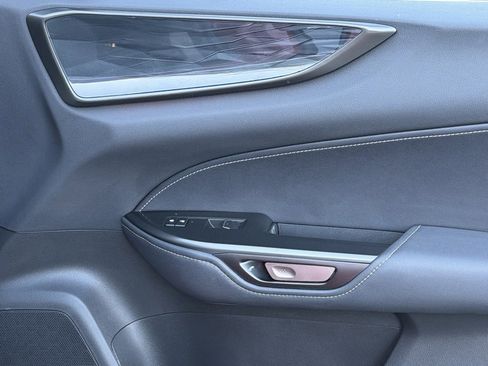 Used 2025 Lexus NX 250 FWD w/ Premium Package image 37