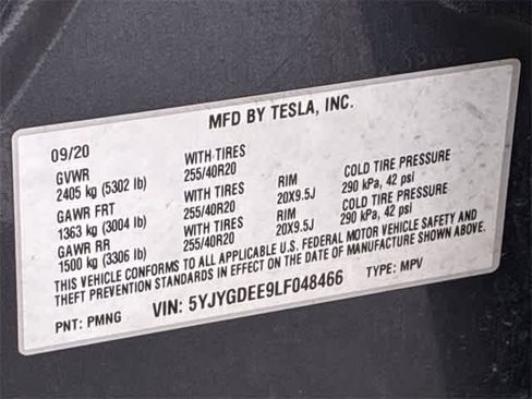 Used 2020 Tesla Model Y Long Range image 37