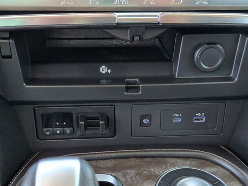 Used 2023 Nissan Armada Platinum w/ Captain's Chairs Package RWD image 33