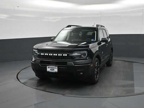 Used 2025 Ford Bronco Sport Outer Banks w/ Outer Banks Tech Package+ AWD/4WD image 4