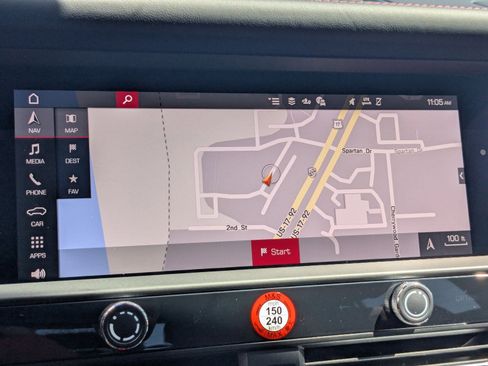 New 2026 Porsche Macan image 19