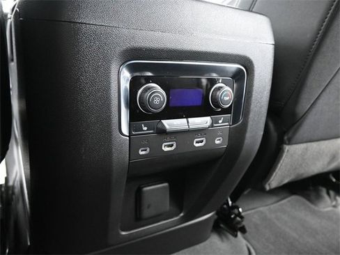 Used 2024 Chevrolet Suburban Premier w/ Advanced Technology Package image 22