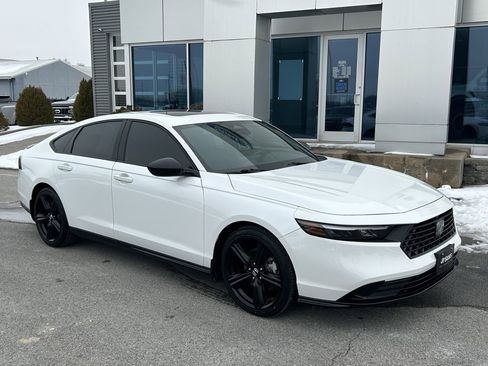 Used 2023 Honda Accord Sport image 1