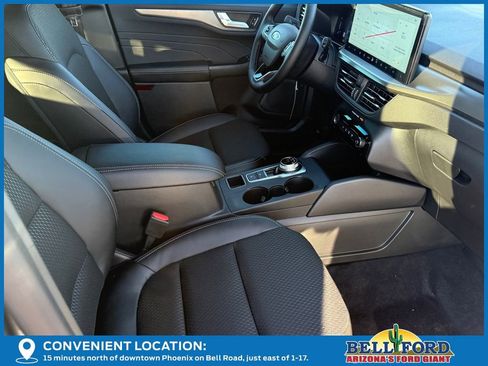 New 2026 Ford Escape SE image 11