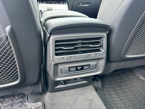 New 2025 Audi Q7 2.0T Premium image 19
