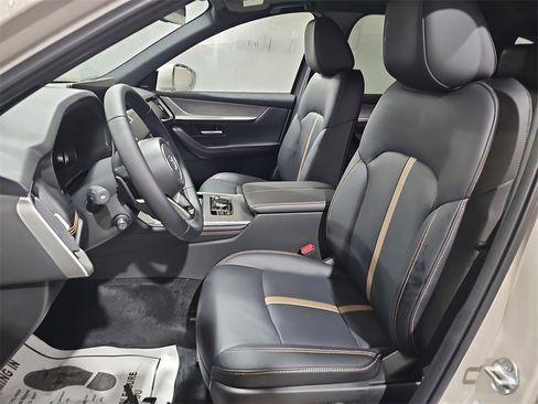 New 2026 MAZDA CX-90 Plug-In Hybrid w/ Premium Plus image 16