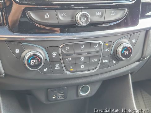 Used 2023 Chevrolet Traverse Premier w/ LPO, Floor Liner Package AWD/4WD image 18
