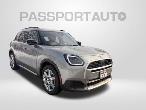 Used 2025 MINI Cooper Countryman S image 3