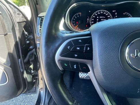 Used 2020 Jeep Grand Cherokee High Altitude AWD/4WD image 16