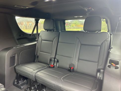 Used 2024 GMC Yukon XL Denali AWD/4WD image 7