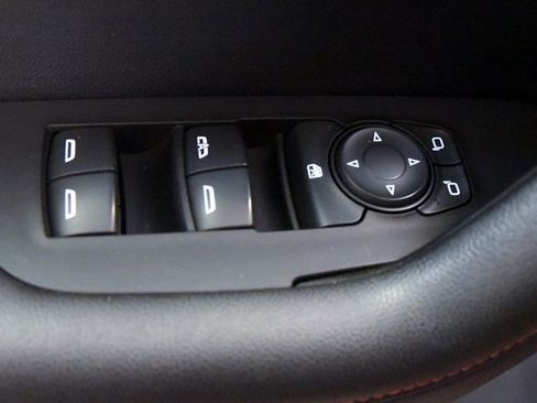 Used 2021 Chevrolet Blazer RS image 15