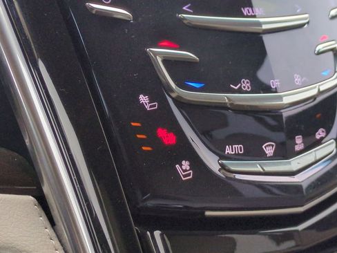 Used 2020 Cadillac Escalade Luxury image 40