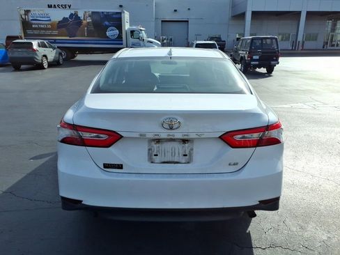 Used 2020 Toyota Camry LE image 4