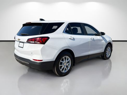 Used 2022 Chevrolet Equinox LT image 3