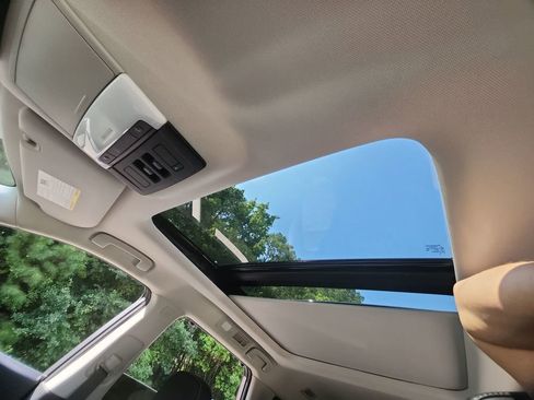 Used 2023 Nissan Pathfinder Platinum image 23