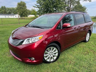 Used 2013 Toyota Sienna Limited w/ Premium Pkg