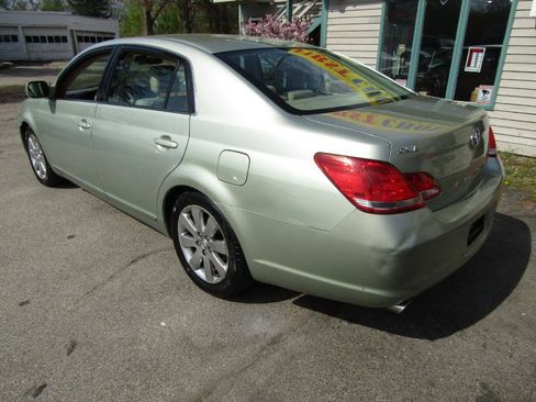 Used 2006 Toyota Avalon Limited image 24