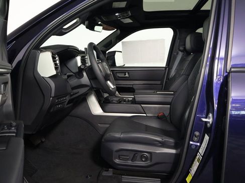 Used 2025 Toyota Tundra Limited image 10