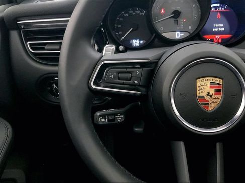 Used 2025 Porsche Macan S AWD/4WD image 18