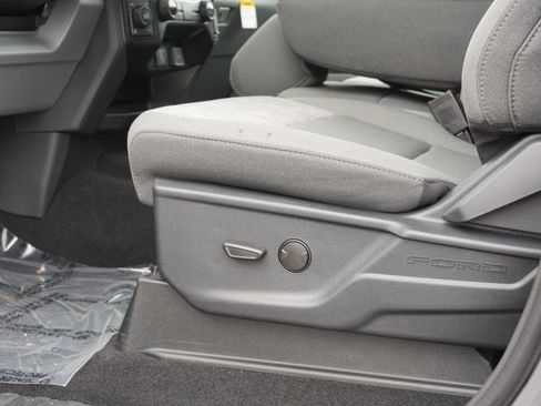 New 2026 Ford F250 XLT w/ XLT Premium Package image 17