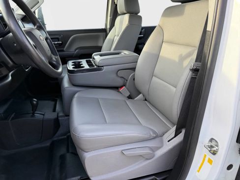 Used 2018 Chevrolet Silverado 2500 W/T image 8