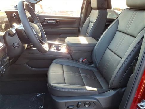 New 2026 Chevrolet Suburban High Country image 6