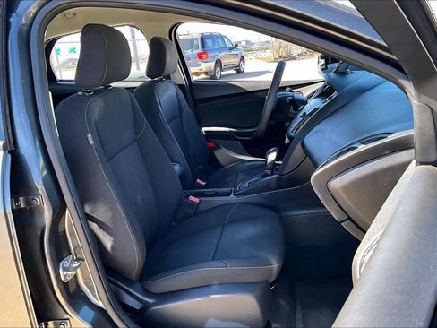 Used 2018 Ford Focus SE image 9