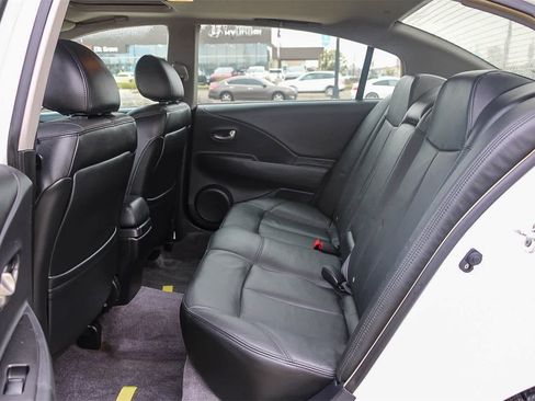 Used 2004 Nissan Altima 3.5 SE w/ Leather Pkg image 18