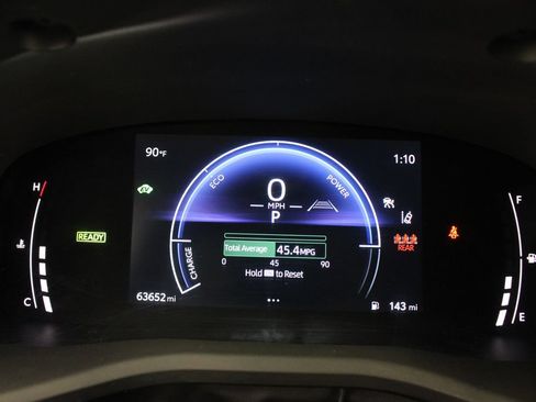 Used 2025 Toyota Camry LE FWD image 10