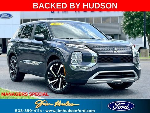 Used 2024 Mitsubishi Outlander SE Black Edition FWD image 1