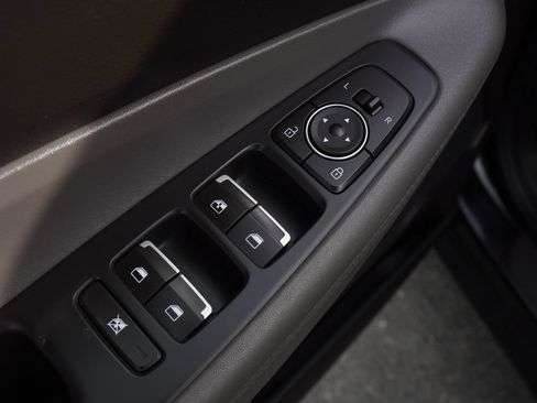 Used 2020 Hyundai Santa Fe SE FWD image 16