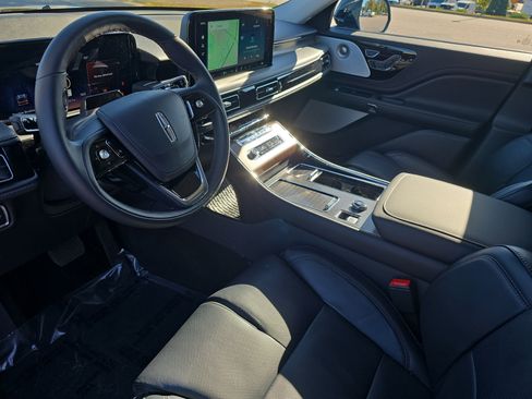 New 2025 Lincoln Aviator Reserve w/ Equipment Group 201A image 16