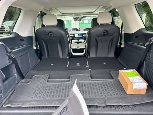 New 2026 Lincoln Navigator Reserve AWD/4WD image 12